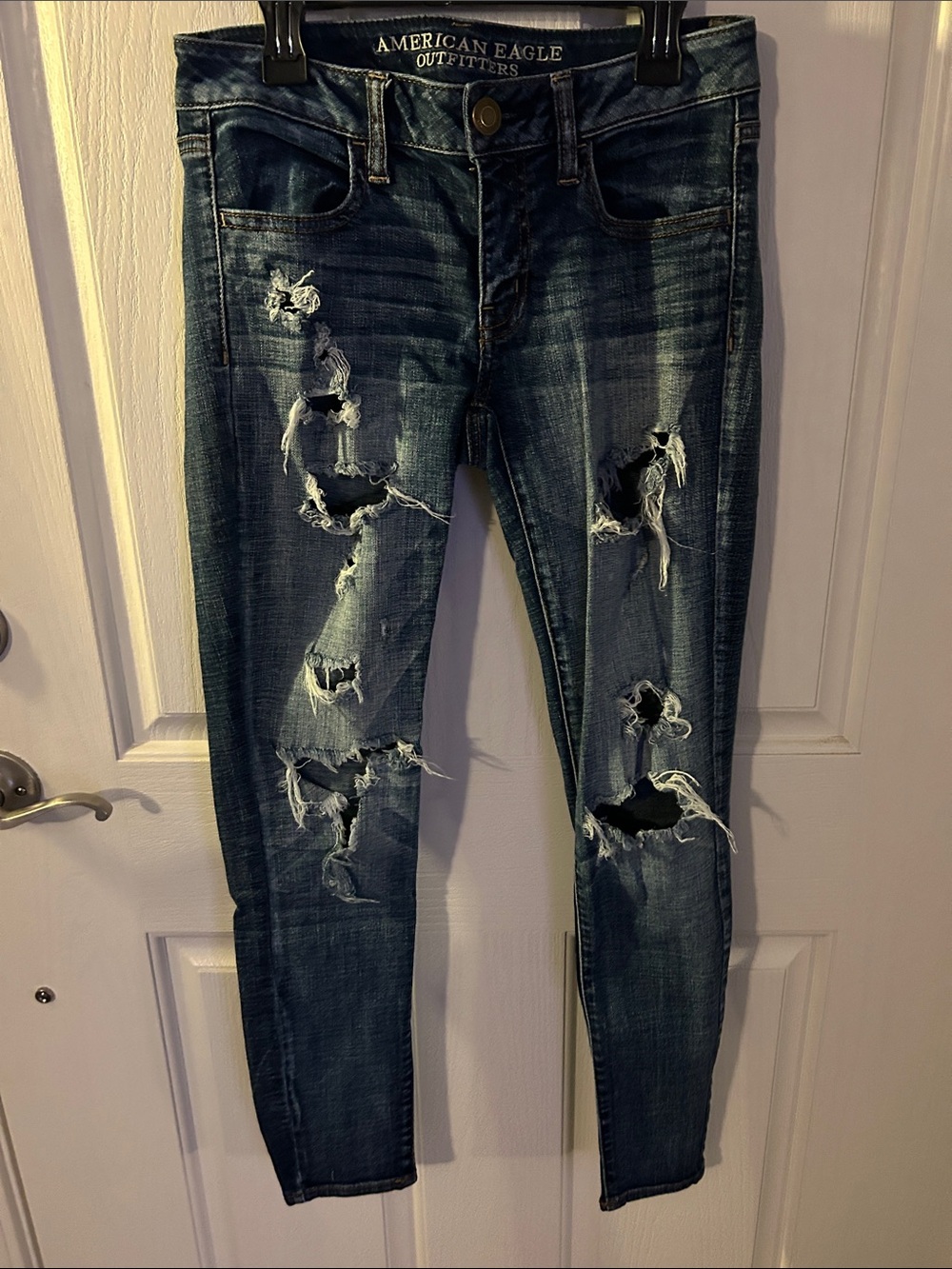 American Eagle Outfitters Dark Blue Ripped Women's Skinny Jeans 2 reg